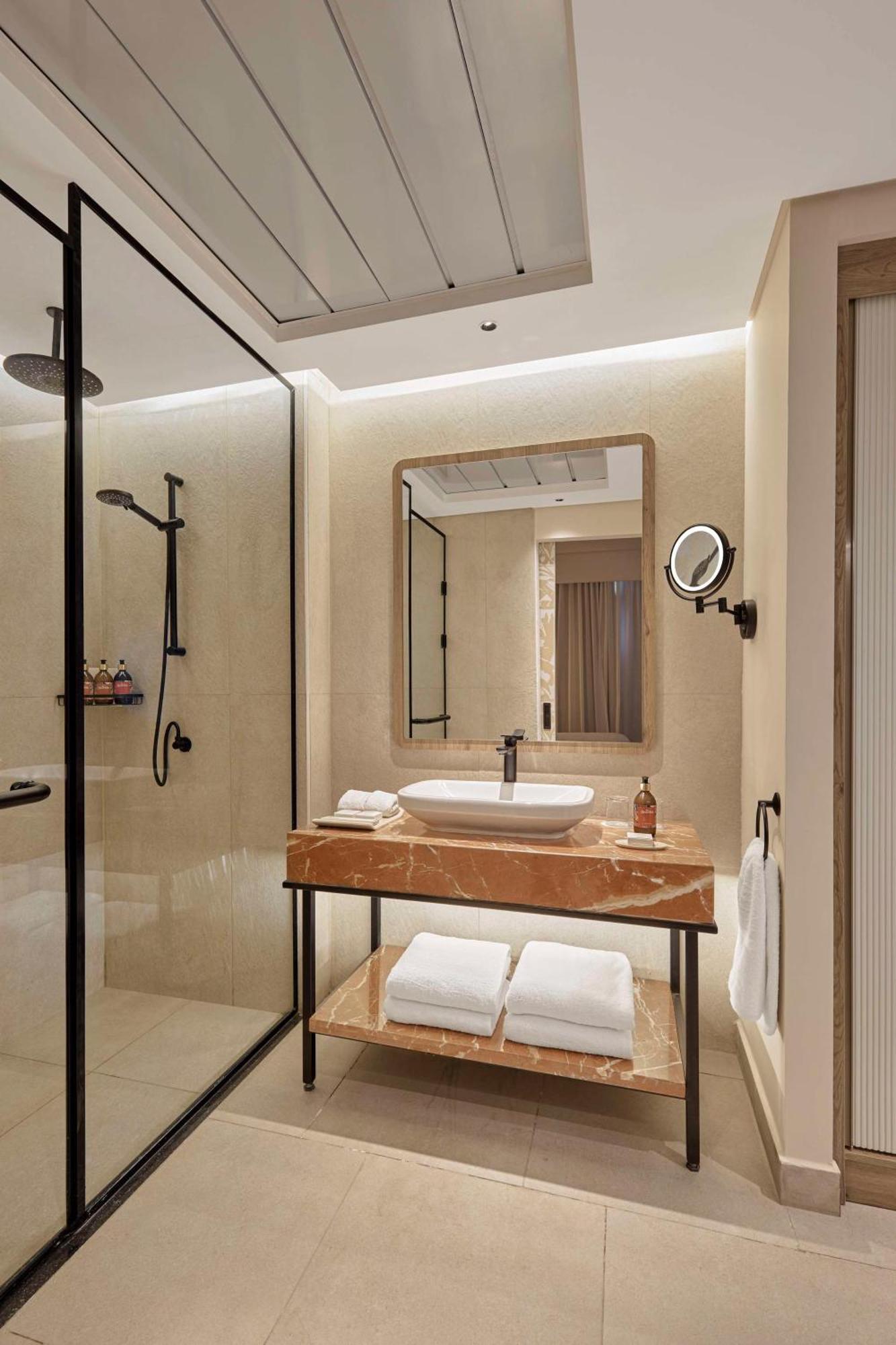 Hyatt Centric Cairo West Hotel Abu Rawwash Bagian luar foto