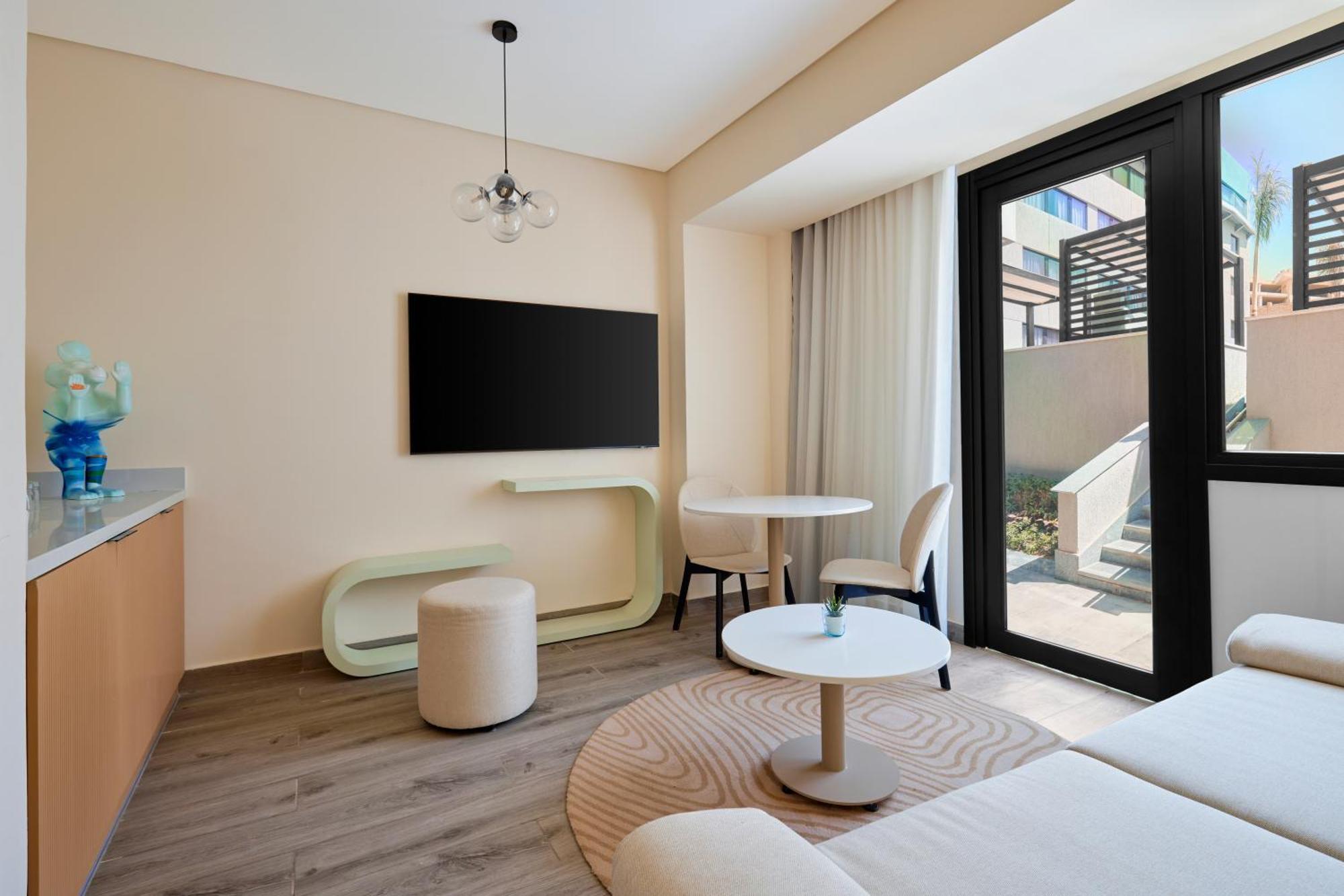 Hyatt Centric Cairo West Hotel Abu Rawwash Bagian luar foto